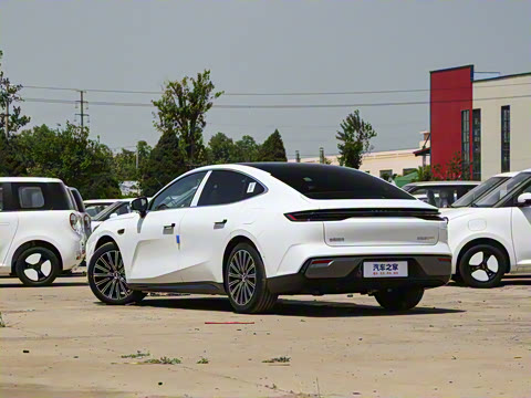 2025�� 130km EM-i �콢��