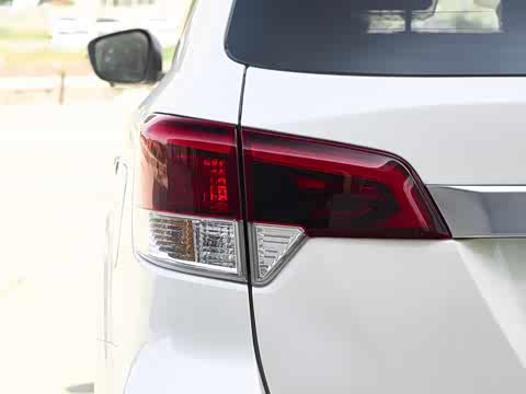 2025�� 2.0T ���������;����