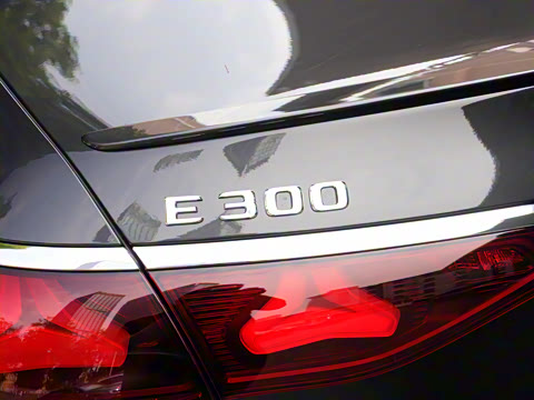 2025�� �Ŀ� E 300 ʱ�����˶���