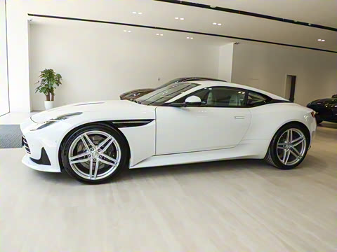 2025�� 4.0T V8 Coupe