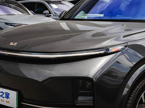 2025�� Ultra ���ܻ��°�