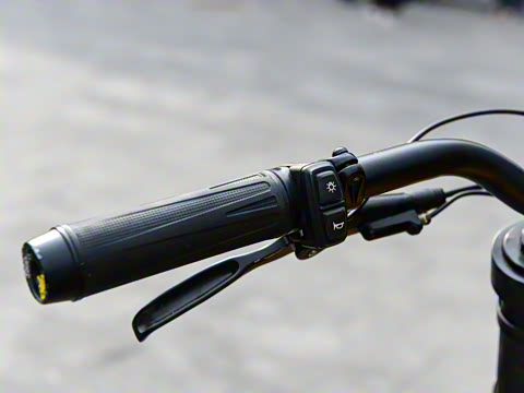 2022�� 2.0T �߾��޶���