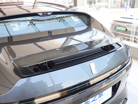 2025�� �Ŀ� Max ���̰�