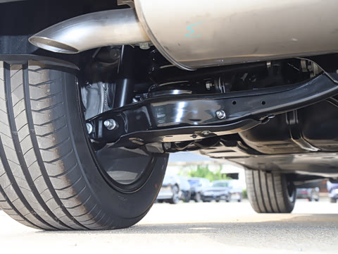 2025�� ̽��L 380TSI ��������