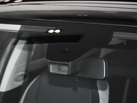 2025�� �Ŀ� 300TSI Pro