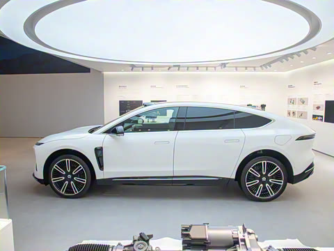 2025�� 102kWh ǩ����