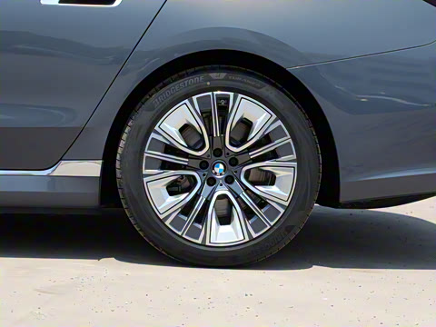 2023�� eDrive50L ���Ⱥ�����װ