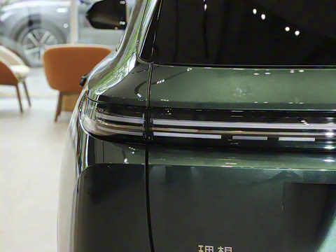 2025�� Ultra ���ܻ��°�