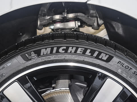 2025�� Macan 2.0T ���ΰ�