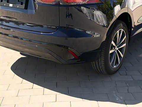 2024�� P250 R-Dynamic SE