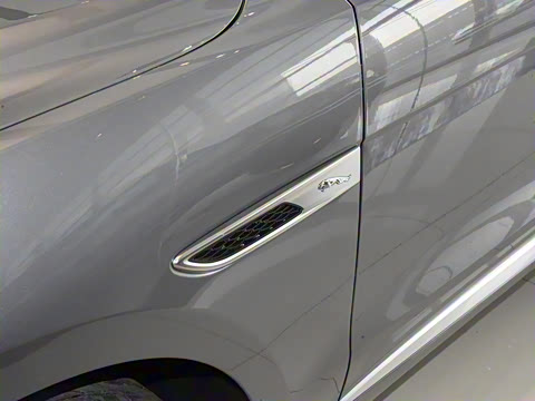 2021�� 250PS R-Dynamic SE