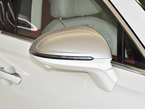 2026�� 4.0T V8 Mulliner