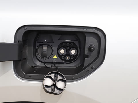 2025�� ���� 650Pro�캽��