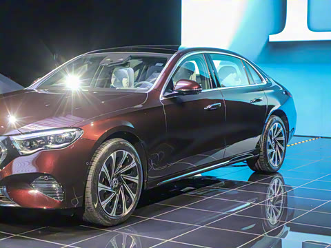 2024�� E 300 L ������