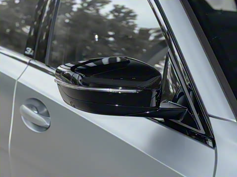 2025�� 330Li 50����������