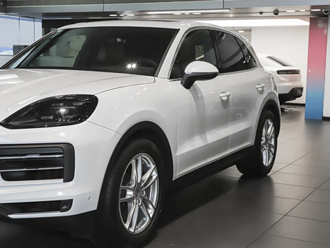 2025�� Cayenne 3.0T ���ΰ�