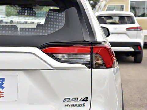 2022�� ˫�� 2.5L E-CVT������Ӣ��