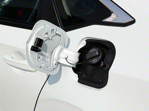 2023�� 2.0L e:HEV �ȷ��