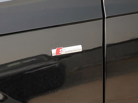 2025�� 45 TFSI quattro S line�˶���