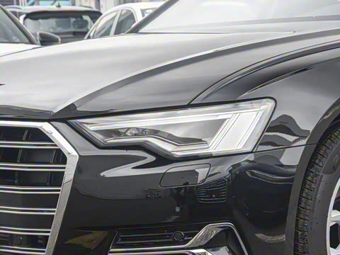 2023�� 40 TFSI ����������