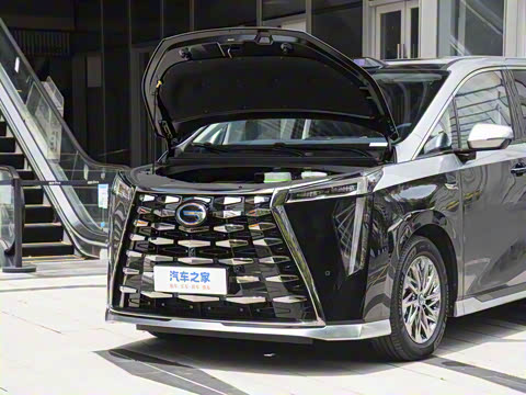 2025�� Ǭ��ϵ�� Ultra ͷ�Ȳ�