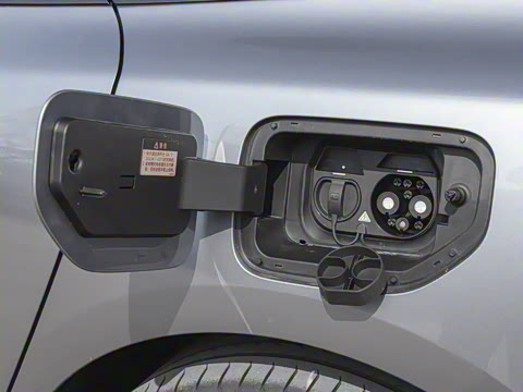 2025�� ���� 650ProѲ����