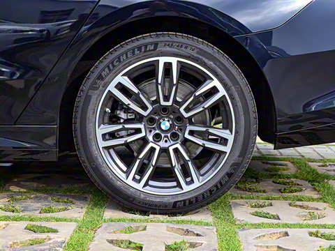 2025�� 530Li xDrive ������װ