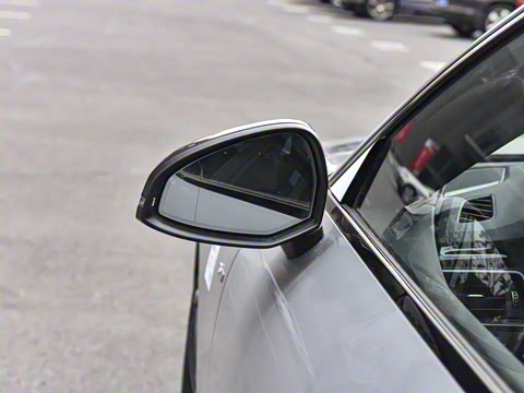 2025�� 200���������� 45 TFSI quattro ��ѡ������