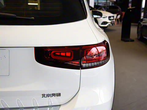 2021�� GLB 200 ������