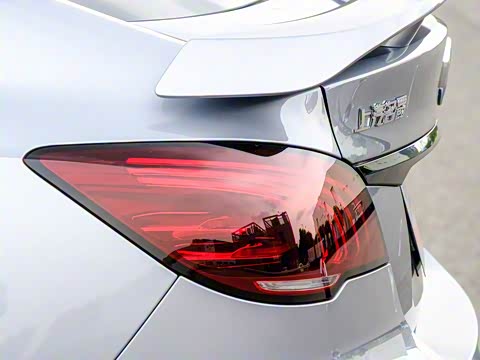 2020�� 1.5T �Զ�Trophy�Ǽ��콢��