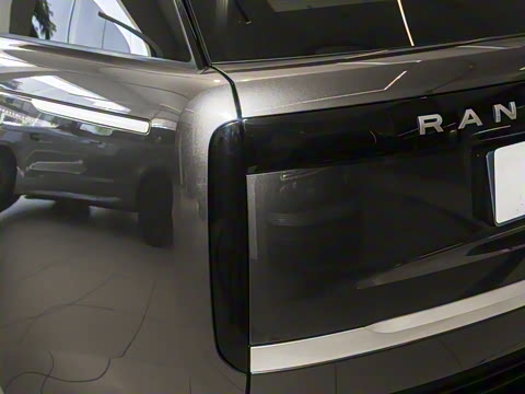 2025�� 3.0 L6 400PS �����ӳ���