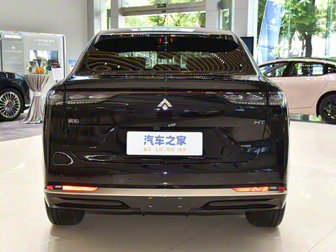 2025�� 825 Max��