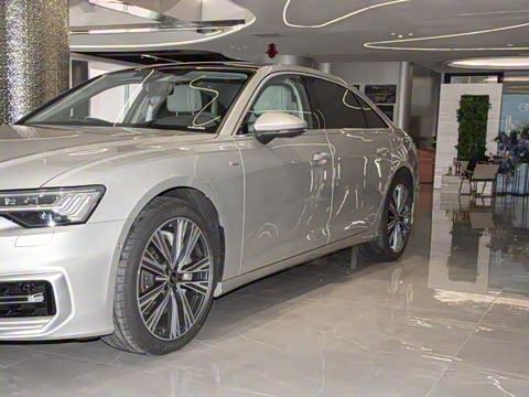 2025�� �Ŀ� 55 TFSI quattro �콢������