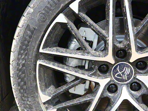 2025�� EV �Ǽݰ� 605KM������