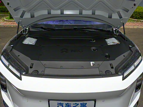 2025�� 75kWh Touring