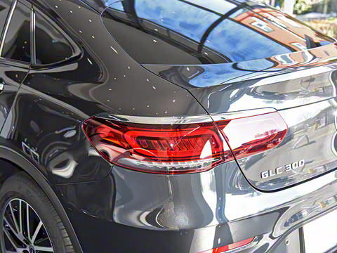 2022�� �Ŀ� GLC 300 4MATIC ����SUV