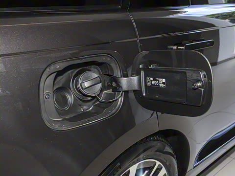 2025�� 3.0 L6 400PS �����ӳ���