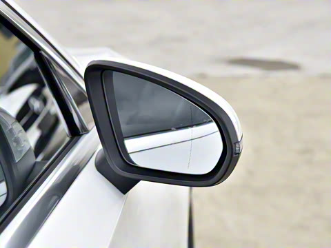 2022�� �Ŀ�� A 200 L �˶��γ�ʱ����