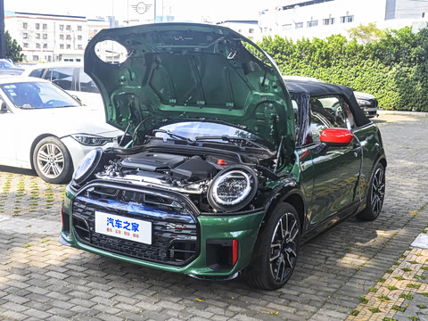 2025�� JOHN COOPER WORKS CABRIO