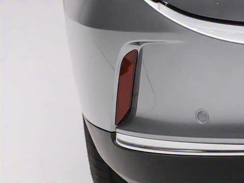 2025�� 610km PLUS