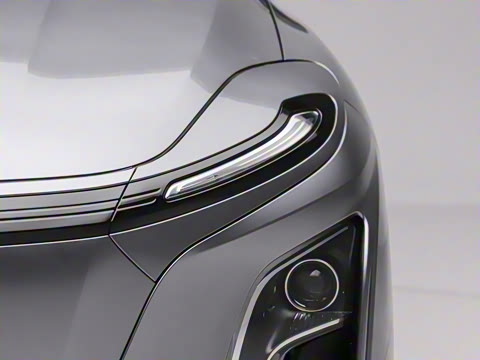 2025�� 610km PLUS