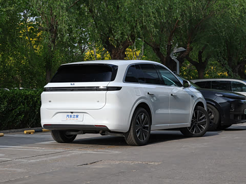 2025�� Pro ���ܻ��°�