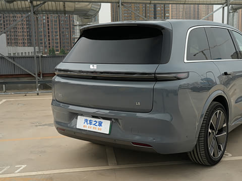 2025�� Ultra ���ܻ��°�