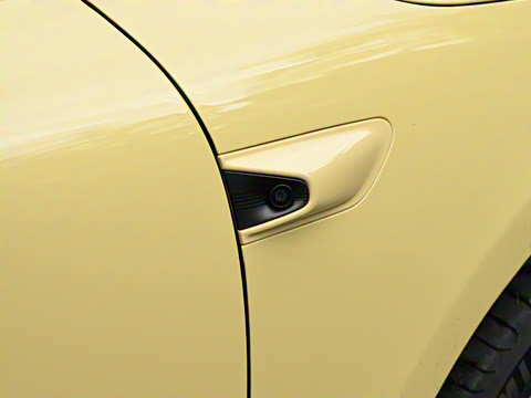 2025�� 75kWh Touring