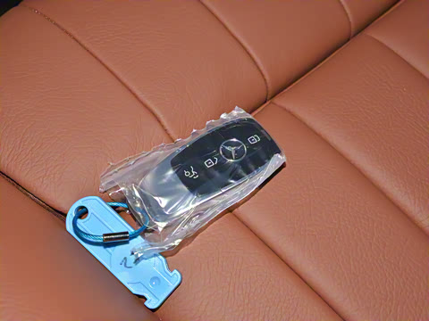 2021�� �Ŀ� E 260 ������ܳ�