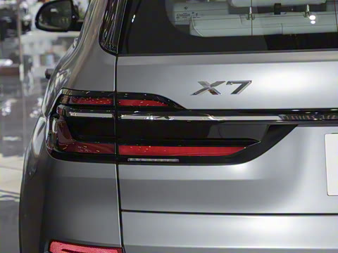 2024�� xDrive40i ������M�˶���װ