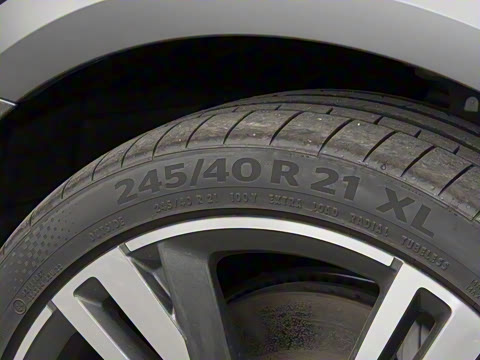 2025�� allroad quattro 55 TFSI ��̽�ռ�