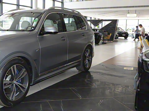 2024�� xDrive40i ������M�˶���װ