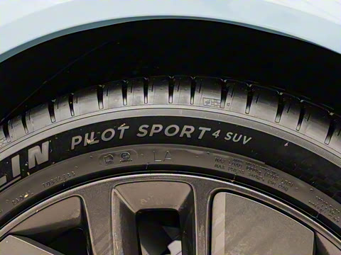 2025�� Ultra ���ܻ��°�