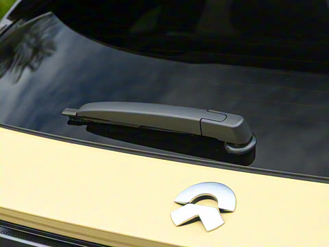 2025�� 75kWh Touring